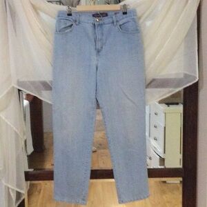 Gloria Vanderbilt Light Blue Straight Leg Jeans